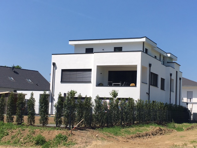 Wohnhaus mit Büro  Wohnhaus mit Büro