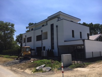  Wohnhaus mit Büro 